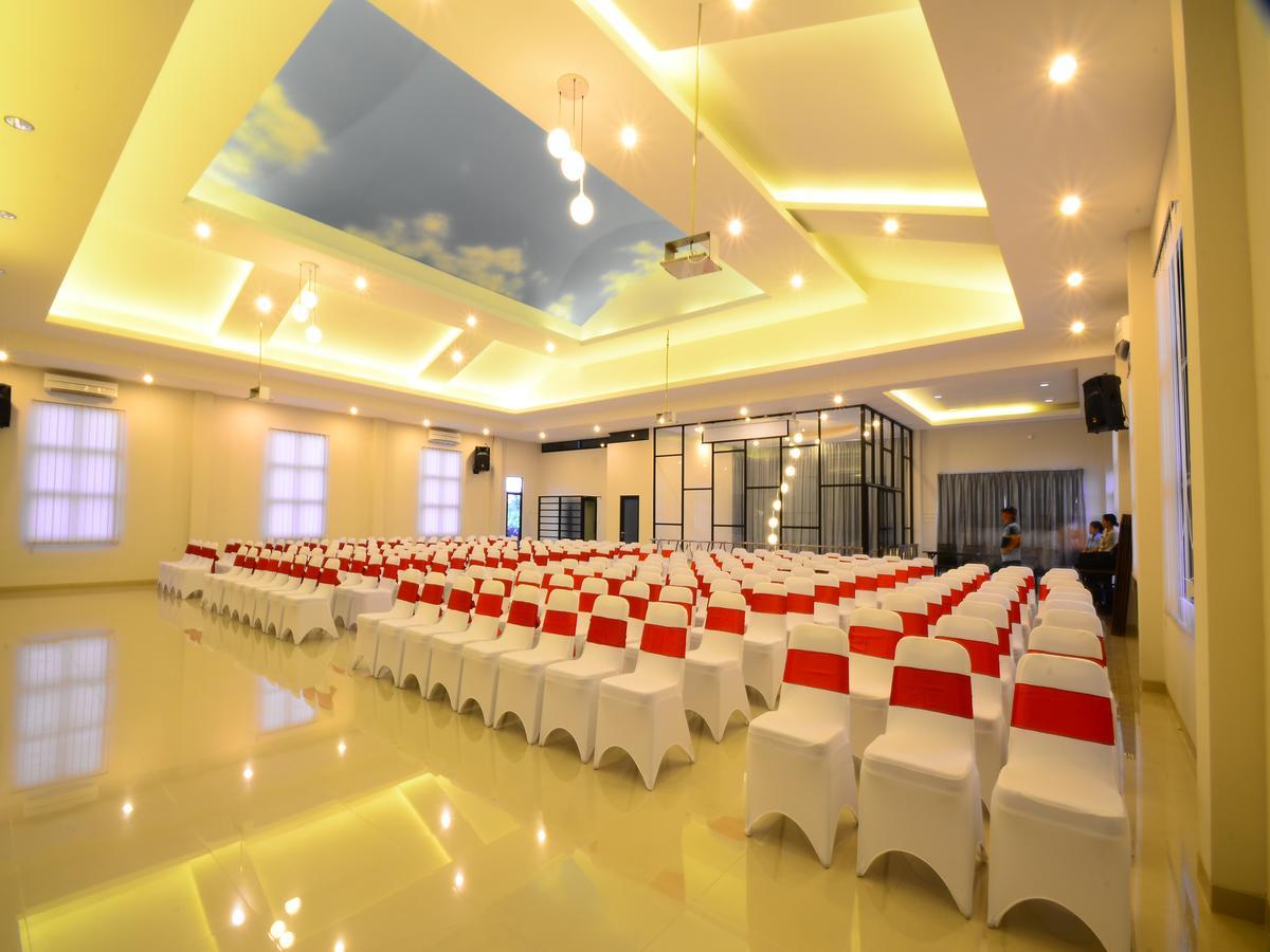 Queen City Hotel Banjarmasin Banjarmasin  Luaran gambar