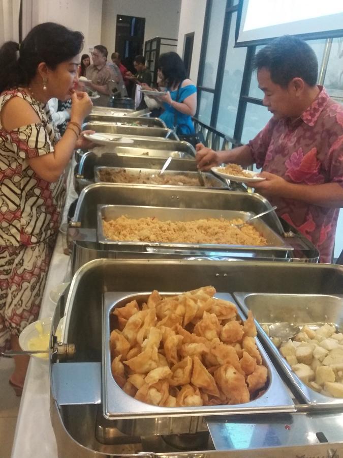 Queen City Hotel Banjarmasin Banjarmasin  Luaran gambar