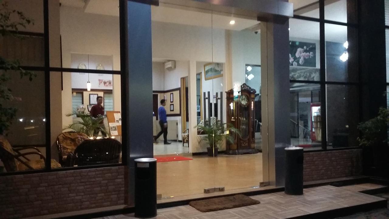 Queen City Hotel Banjarmasin Luaran gambar